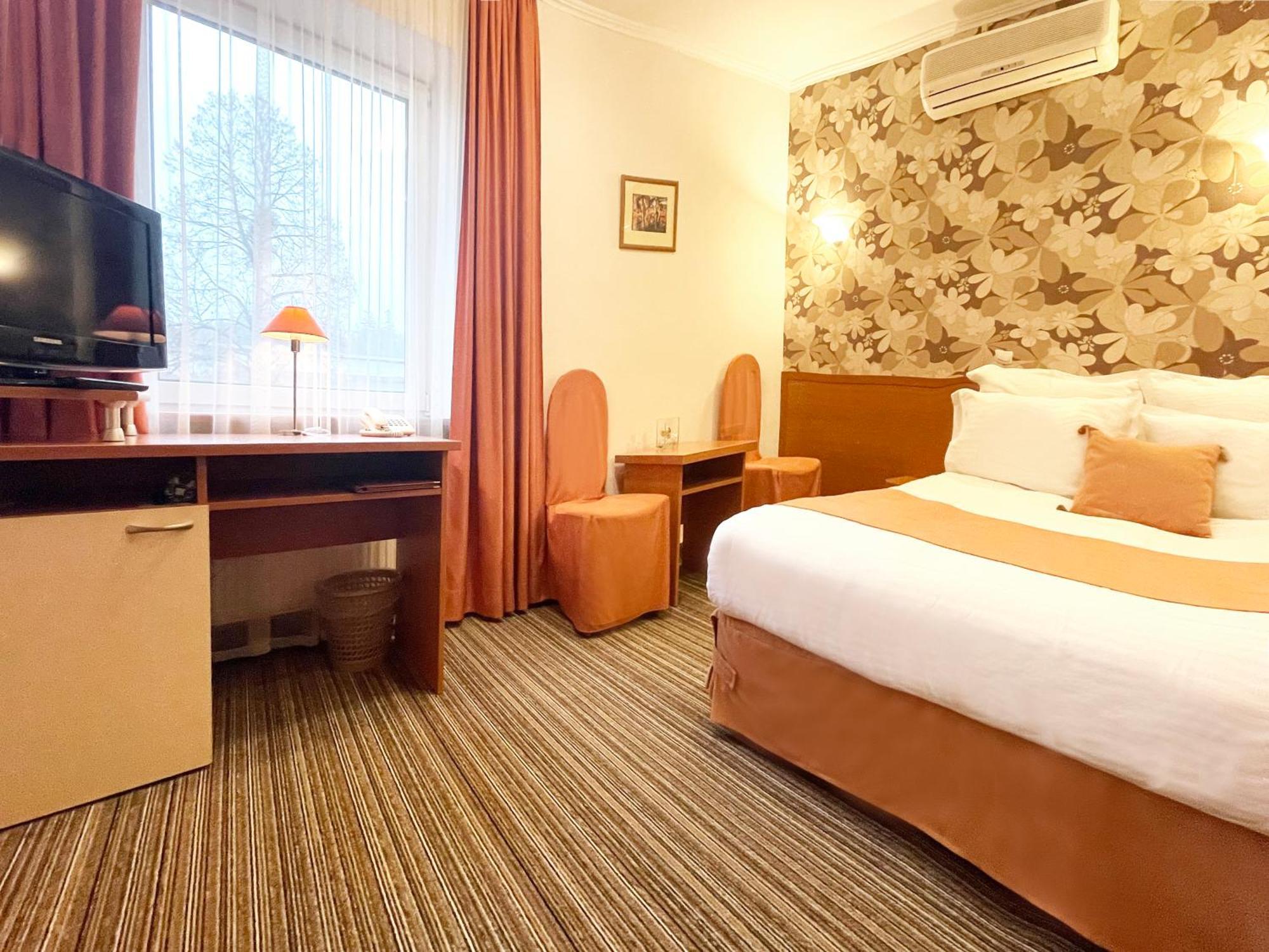 Eney Boutique Hotel Lviv Kamer foto