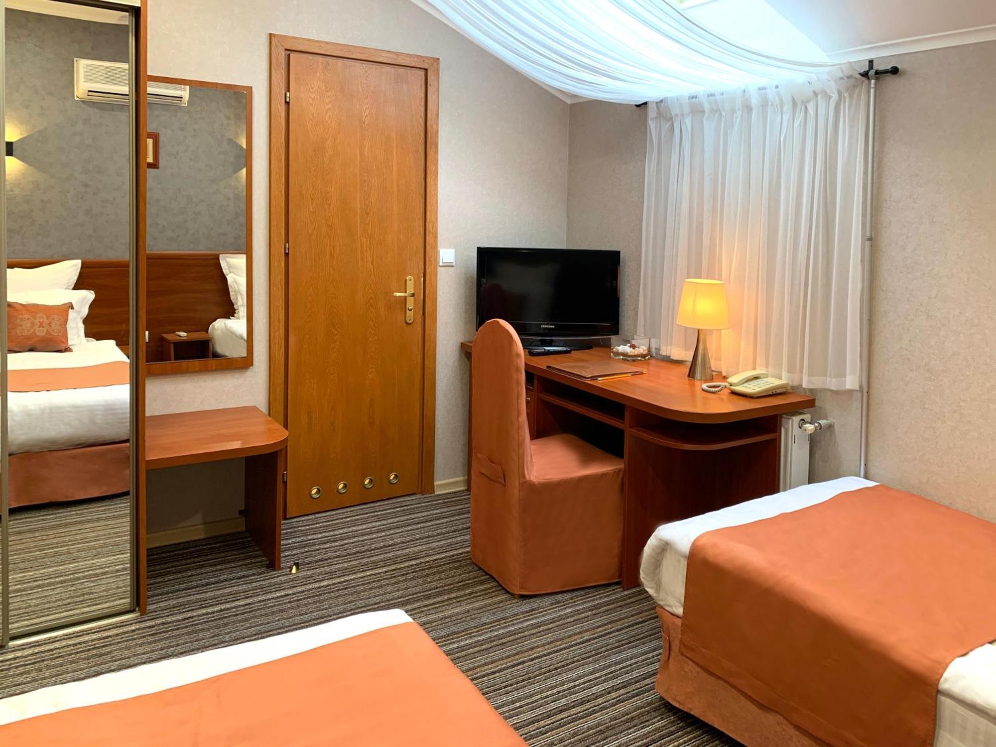 Eney Boutique Hotel Lviv Kamer foto